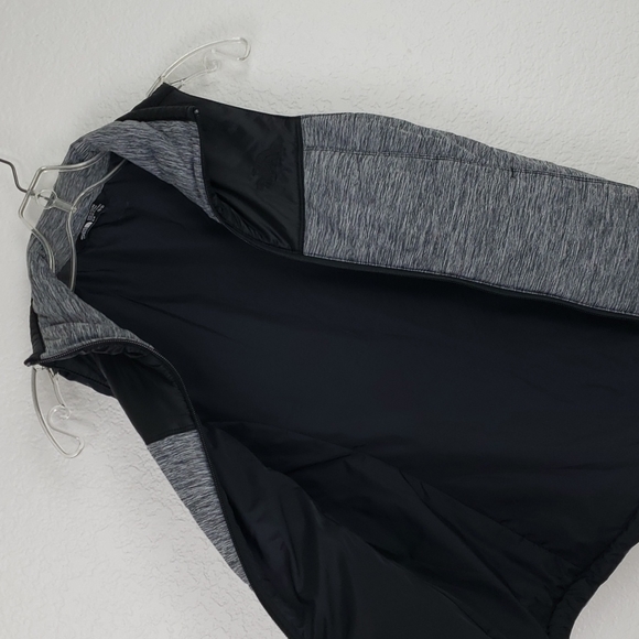 The north face vest girl's size medium 10/12 black and gray - Picture 7 of 9